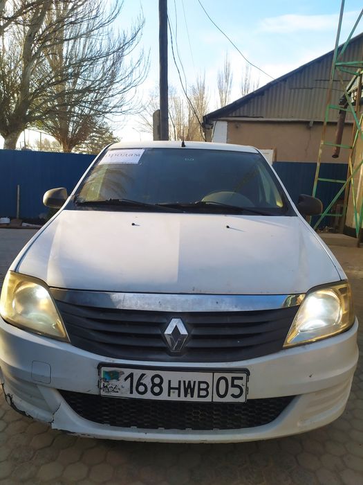 Рено Логан на ходу находится в Чилике