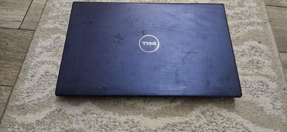 Laptop  Dell  nu știu nimic despre el