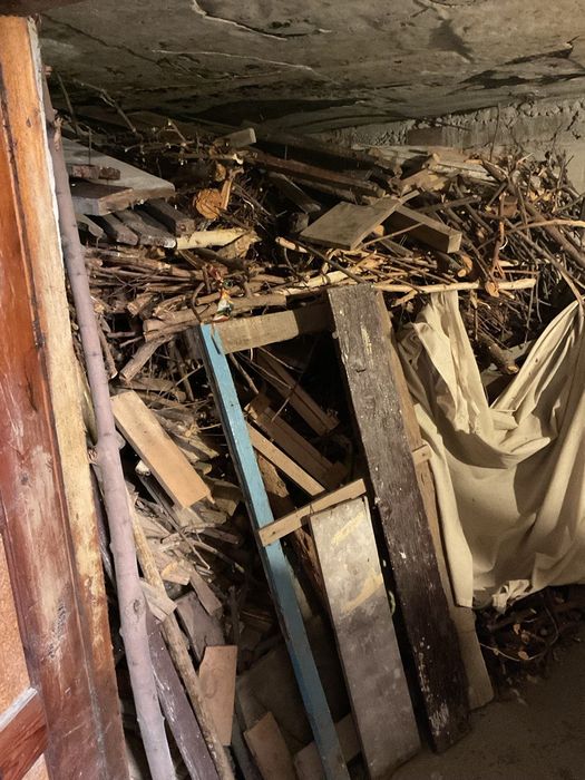 Утин сотилади. Дрова продается