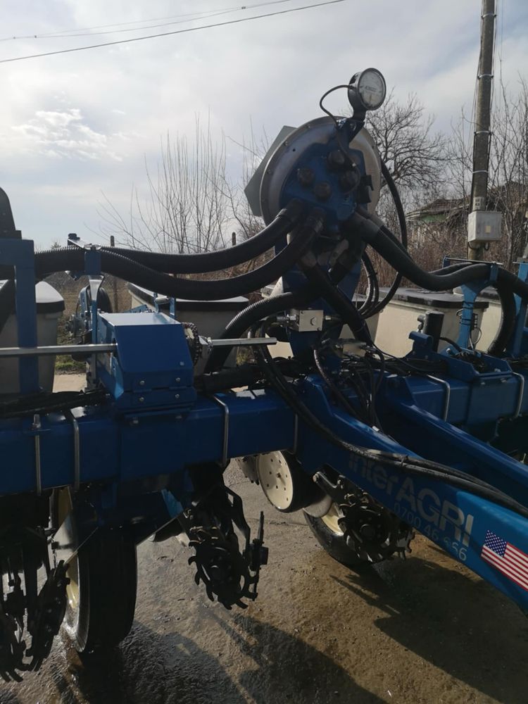Сеялка Kinze 6 редова