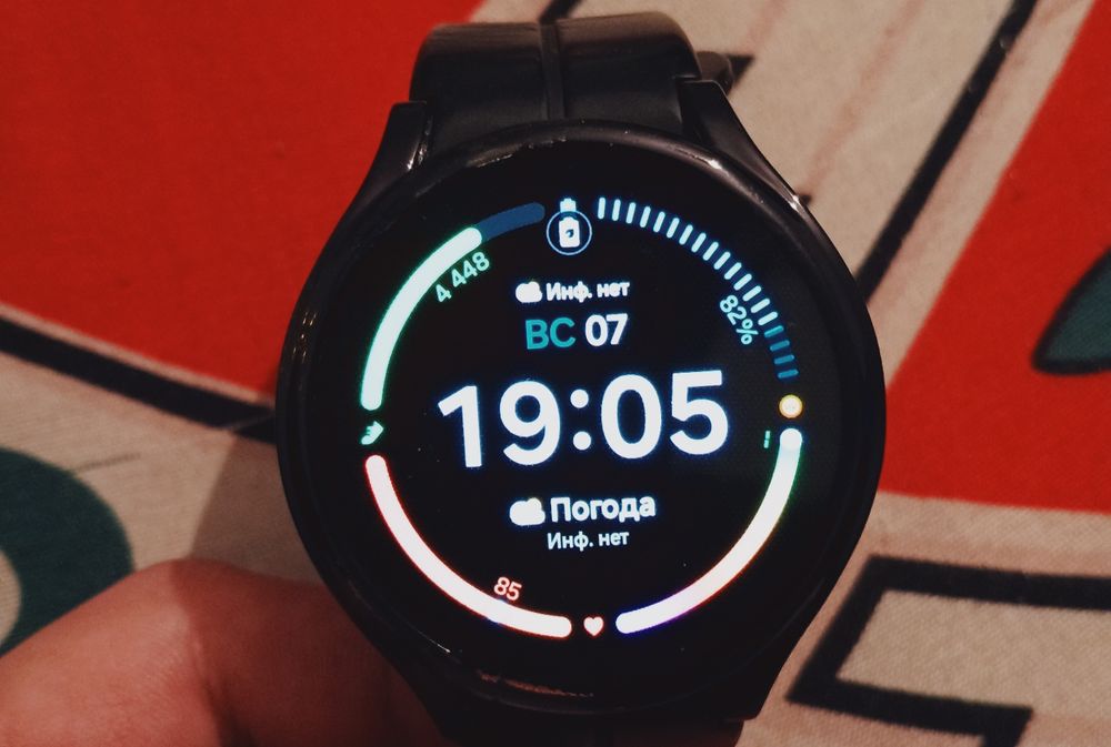 Продам Samsung Galaxy Watch 4 44mm в отличным состояние 
В отличным со