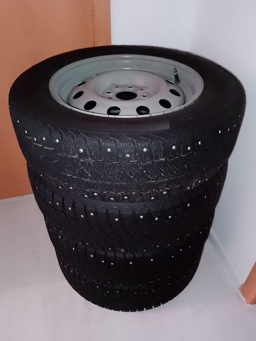 Комплект зимних шин R14