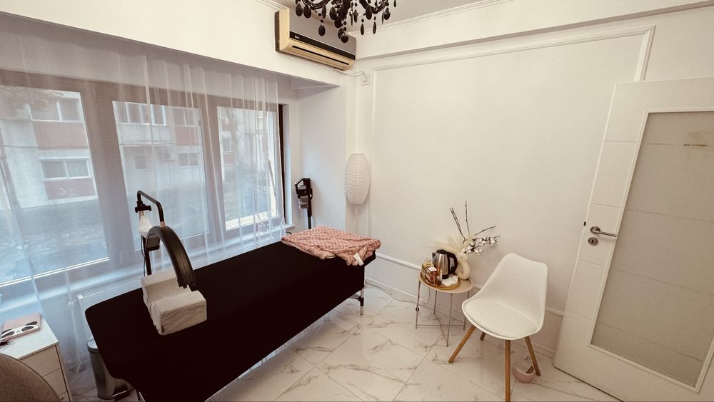 Inchiriez camera spatiu comercial!