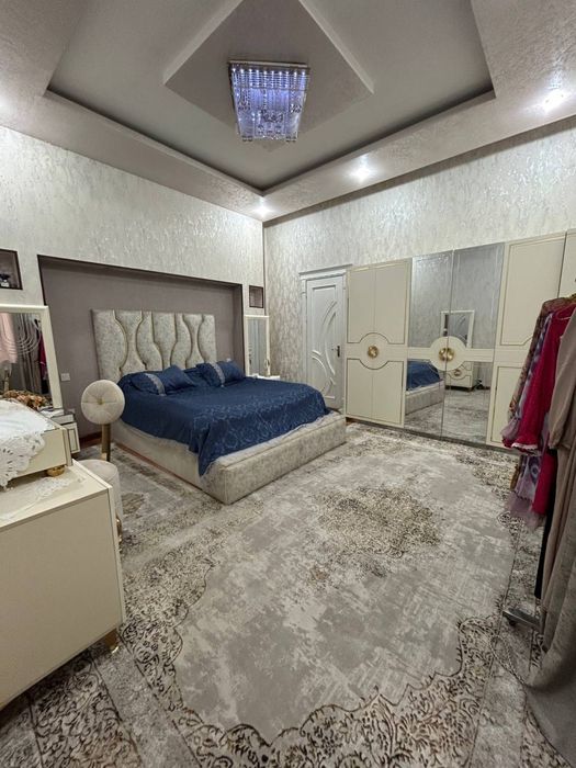 Uy sotiladi 6 sotix 11 xona Orikzor da