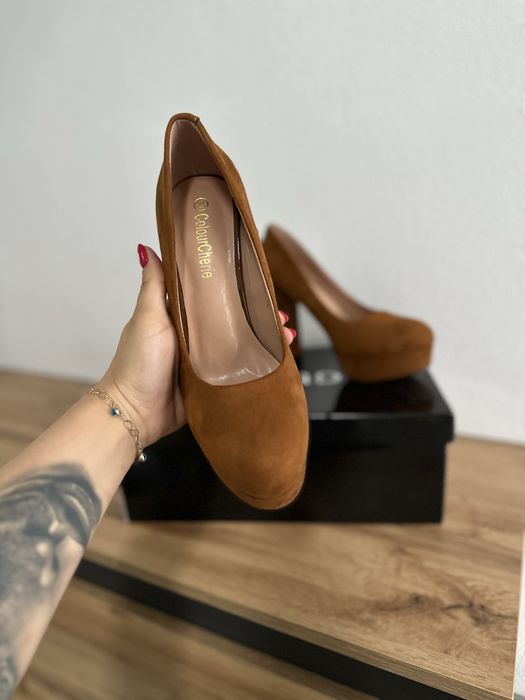 Pantofi  noi cu platforma si toc