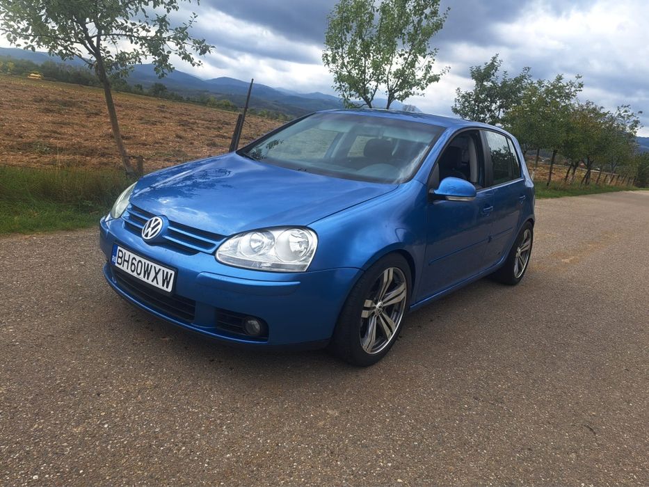 Vw Golf V 2.0 diesel model Sport preț 3.300 euro