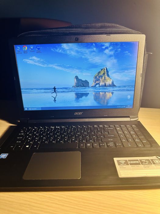 Ноутбук ACER с сумкой и зарядкой