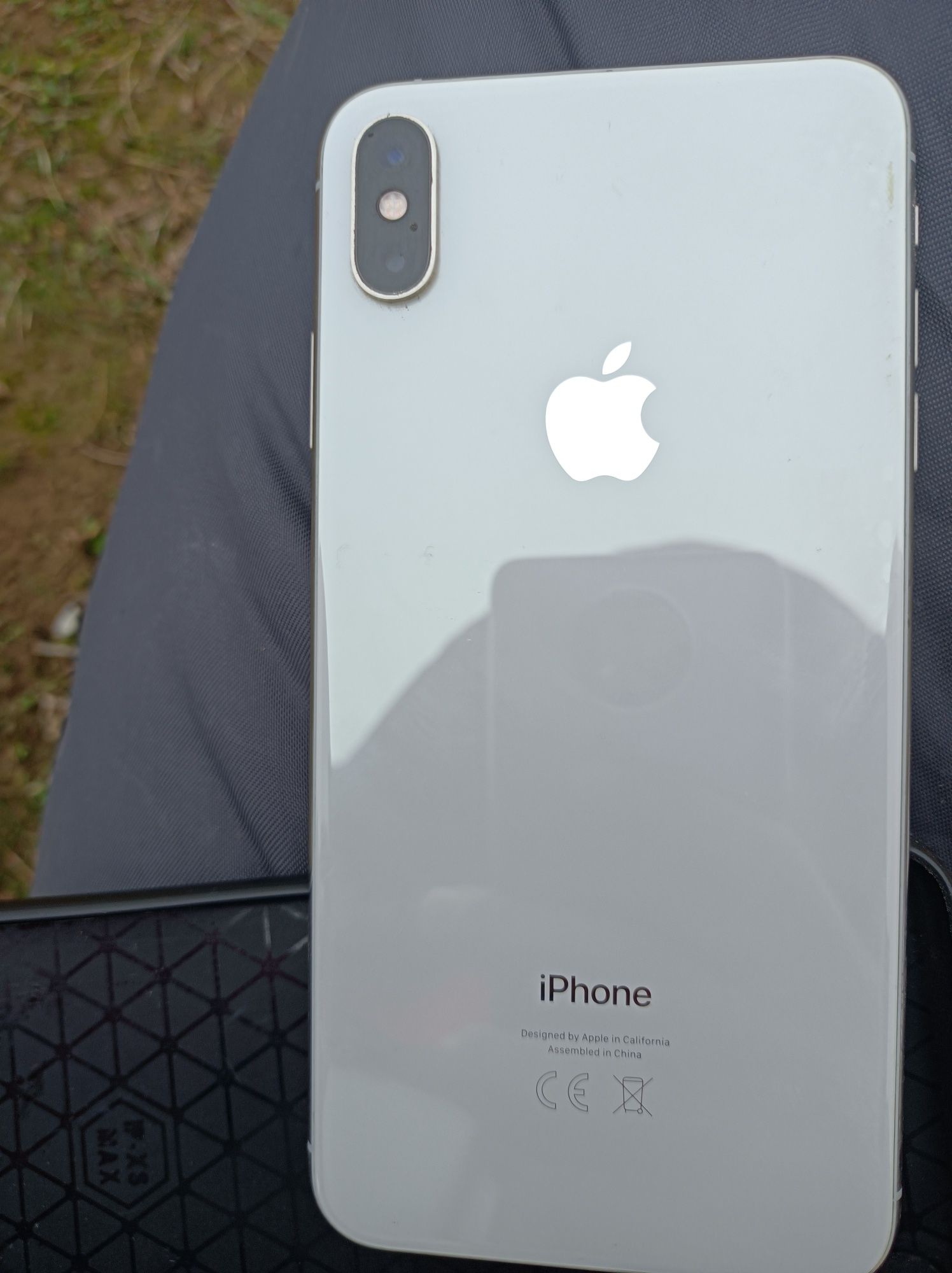 iPhone xs max 64gb