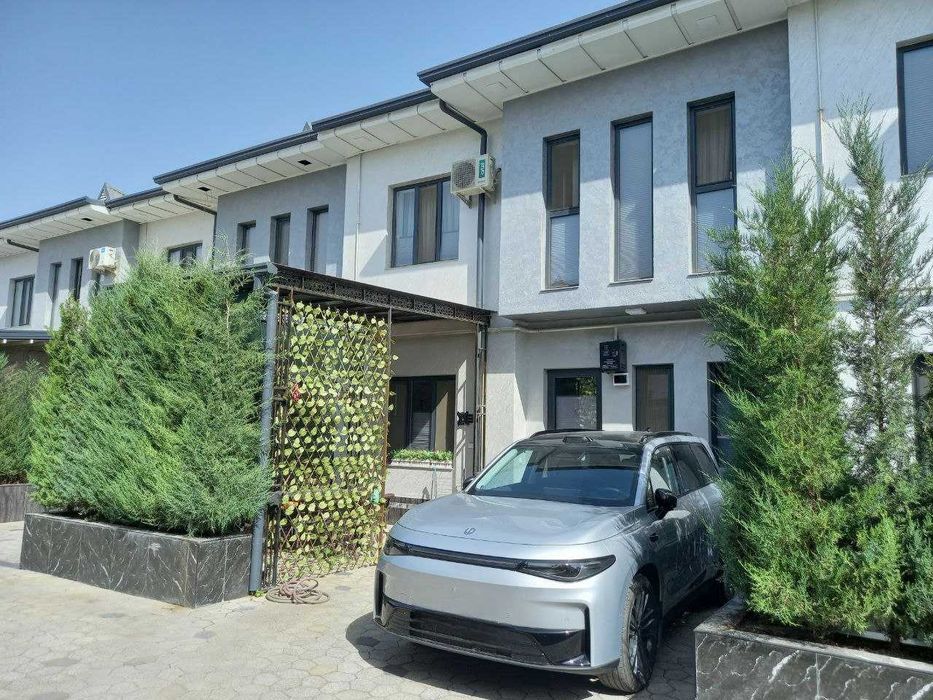 Продаётся Коттедж 2 этажный в коттеджем городке