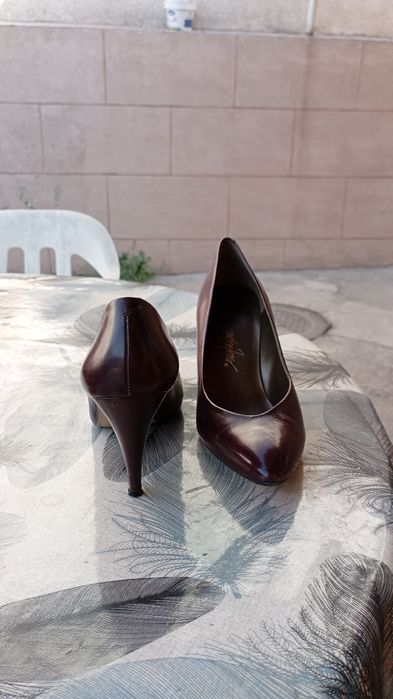 Ayollar uchun oyoq kiyimlar