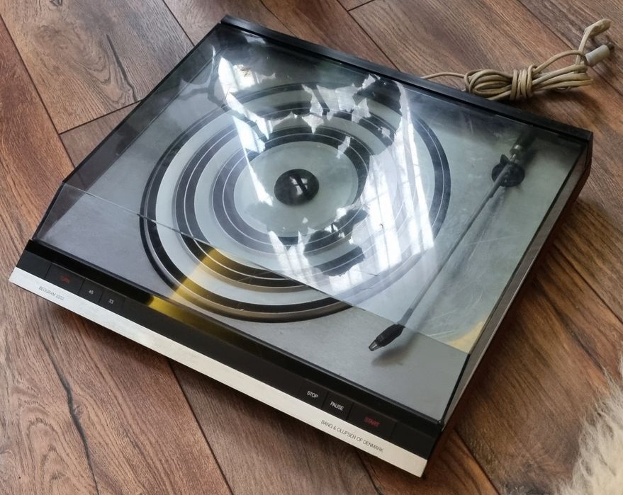 Bang & Olufsen Beogram 2202
