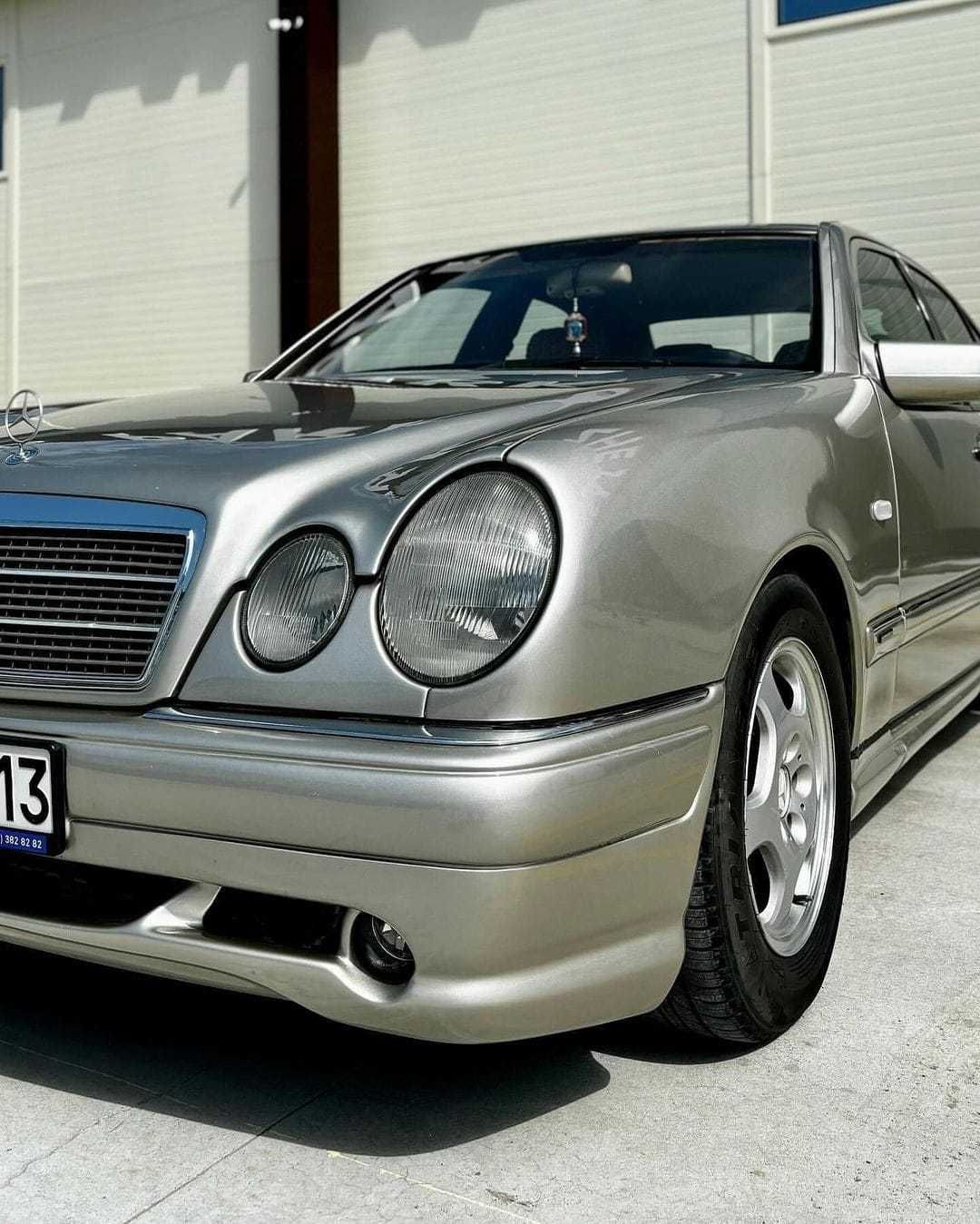 Пороги Бампер Спойлер Мерседес 210 AMG 5.5 Рестайлинг\До рестайлинг