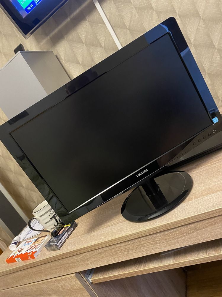 Monitor led philips 18,5