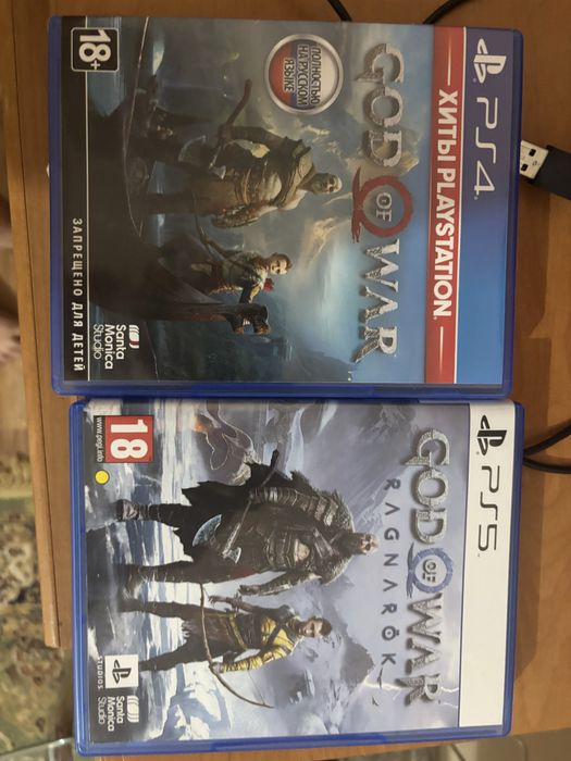Продам две игры God of war