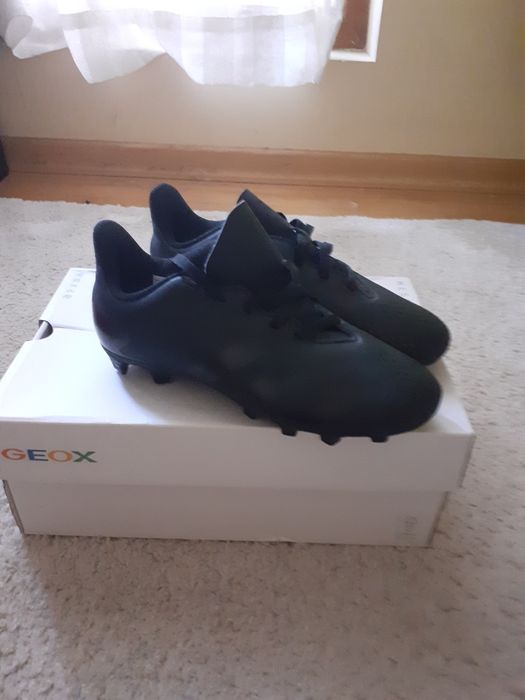 Нови Adidas Predator Foot Ground бутонки