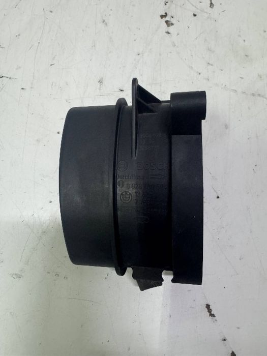 Debitmetru aer 2.0 M47 Diesel BMW Seria 1 3 E87 E90 E91 E92 E92 7 788