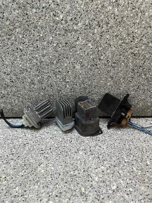 Реостат печки на Ниссан Цефиро Террано Кашкай Эльгранд Мистраль