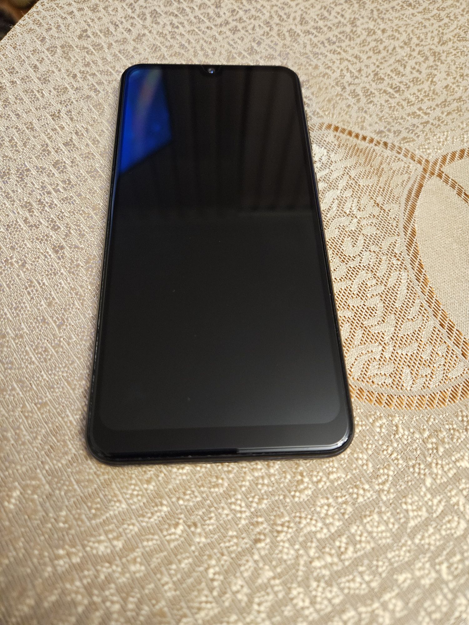 Samsung A50- 128 GB; 8 GB Ram (без опаковка)