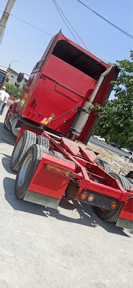 Срочно продаётся тягач International 9200i