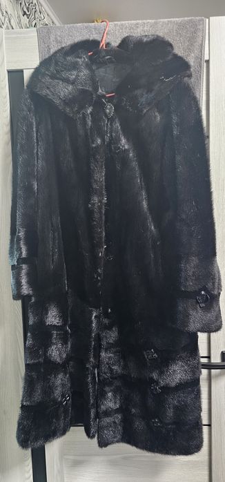 Продам шубу норковую чёрный бриллиант
