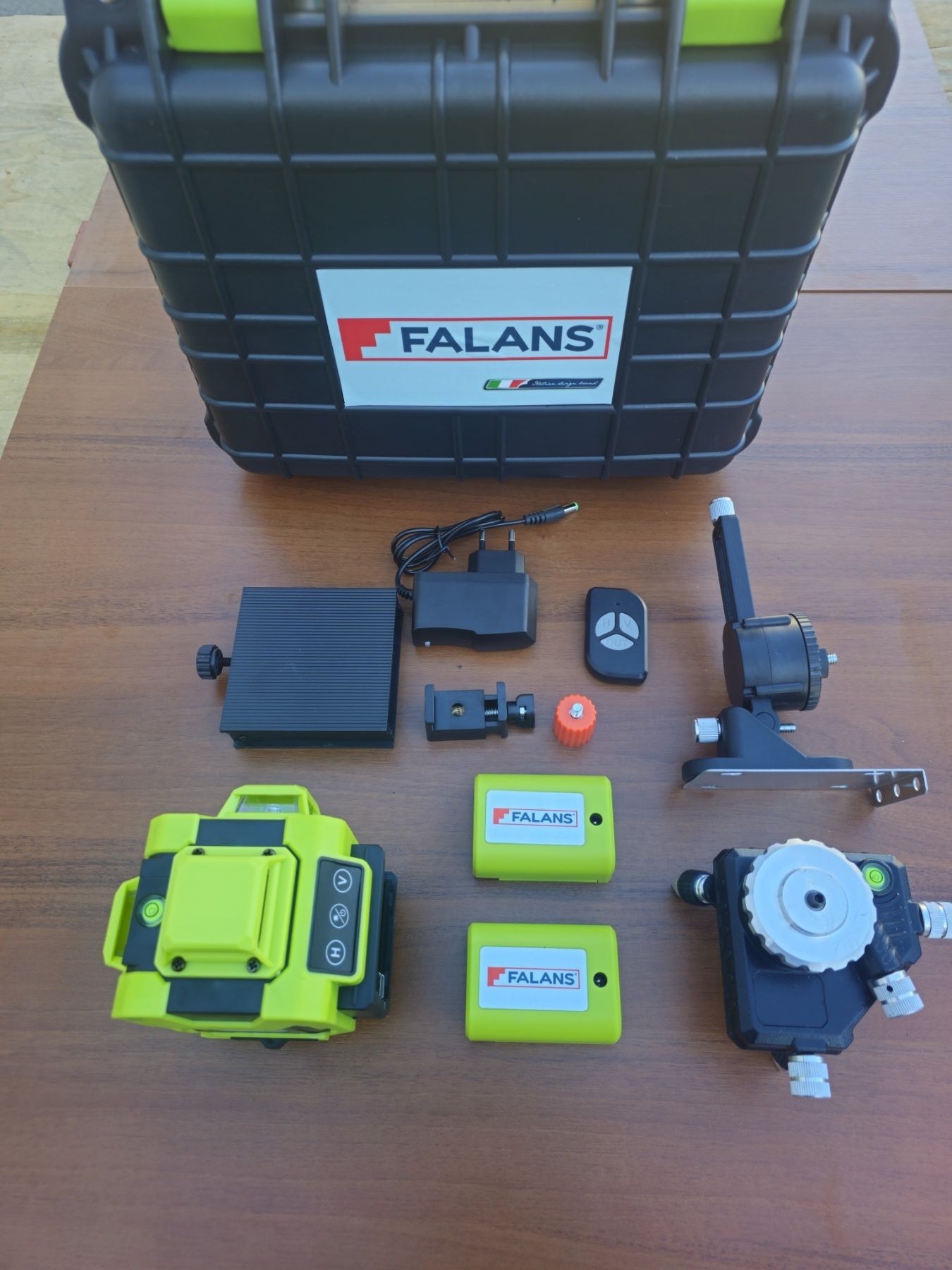 НОВ 4D Лазерен нивелир Falans 16 линии подарък батерия