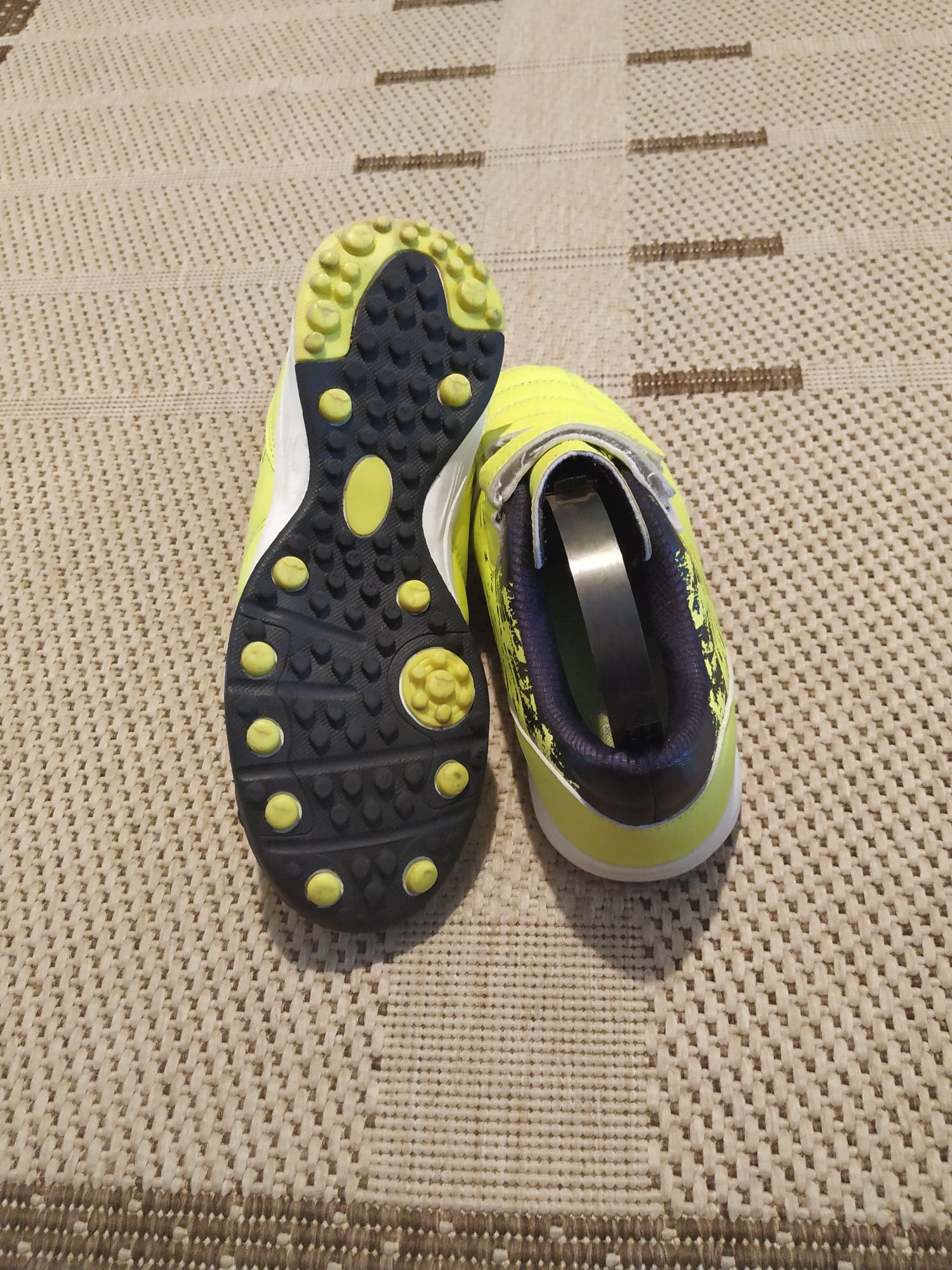 Pantofi sport pentru copii mărimea 35 interior 22,5 cm.