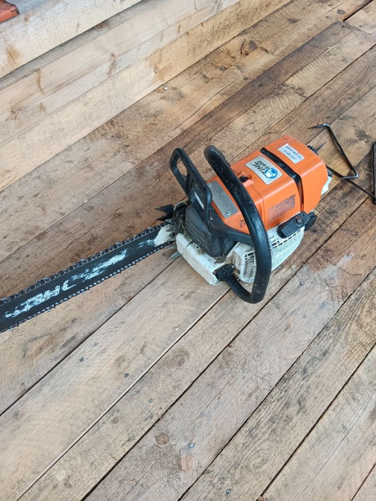 Vând Drujbă STIHL 660