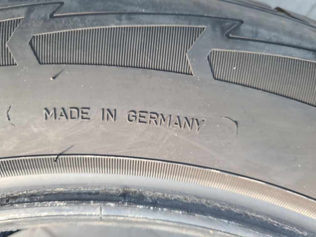 2бр. Зимни Гуми 215/65/17 99V  Goodyear