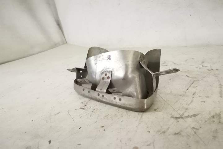 Оригинален ляв краен ауспух / Originalen lyav kraen aspuh Land Rover R