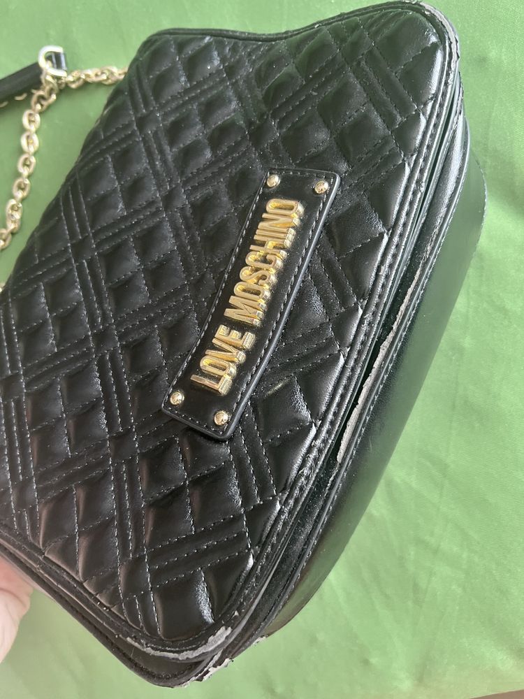 Чанта Love Moschino със забележки