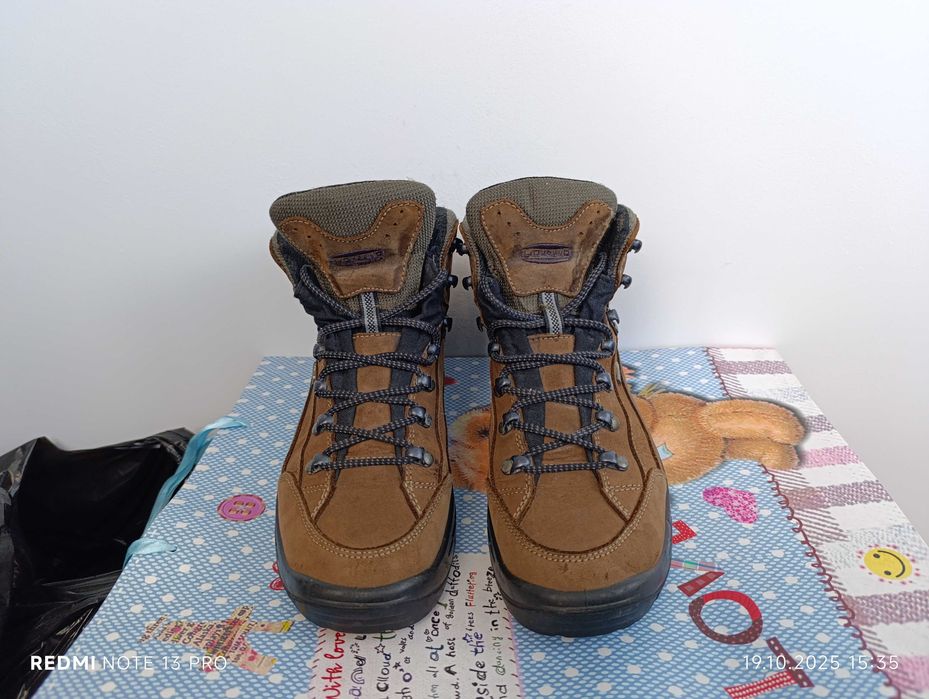 Lowa Renegade Mid GORE-TEX''оригинални туристически боти 39 номер