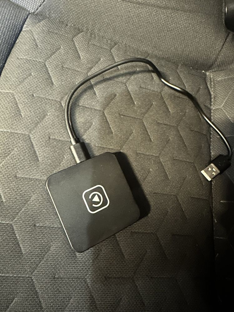 Безжичен Carplay адаптор за кола