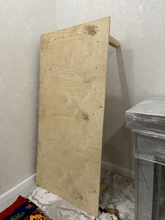 Стол, длина 1 метр 50 см, ширина 80 см