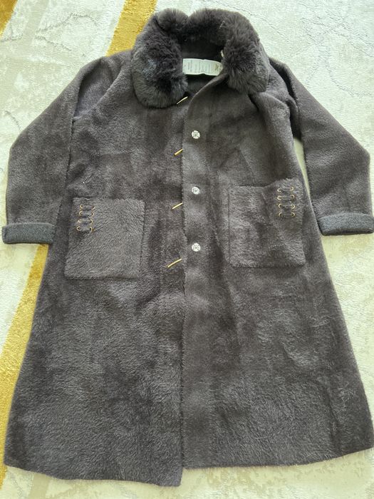 Продается новое шерстяное пальто,