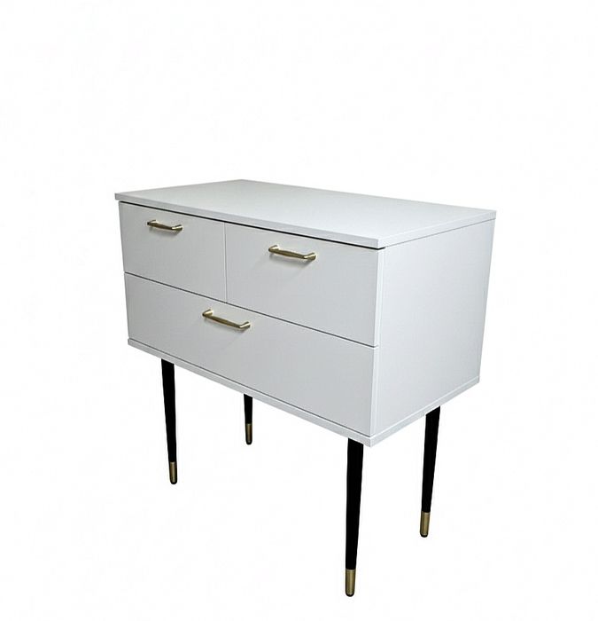 Тумба с тремя ящиками на ножках