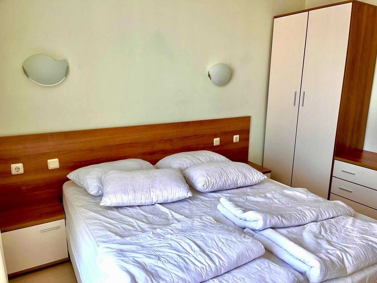 Продава се Двустаен апартамент в к.к. Слънчев бряг - 63 кв.м за 1072 €/кв.м - Снимка #6