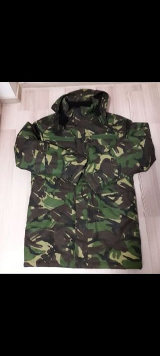 Scurtă/ șubă/ geacă iarnă , camuflaj,militară, armată