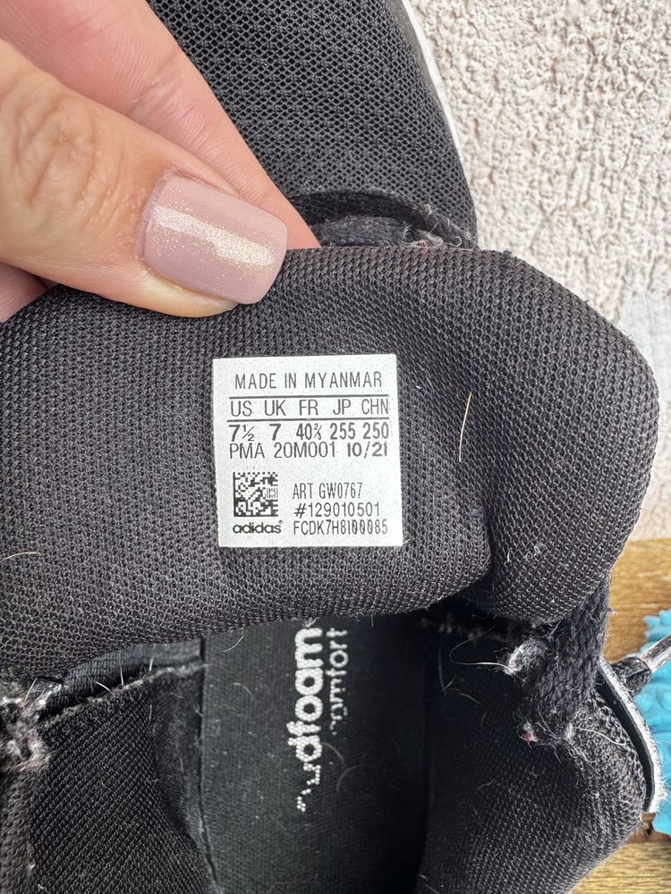 Adidas 40 3/4 перфектни