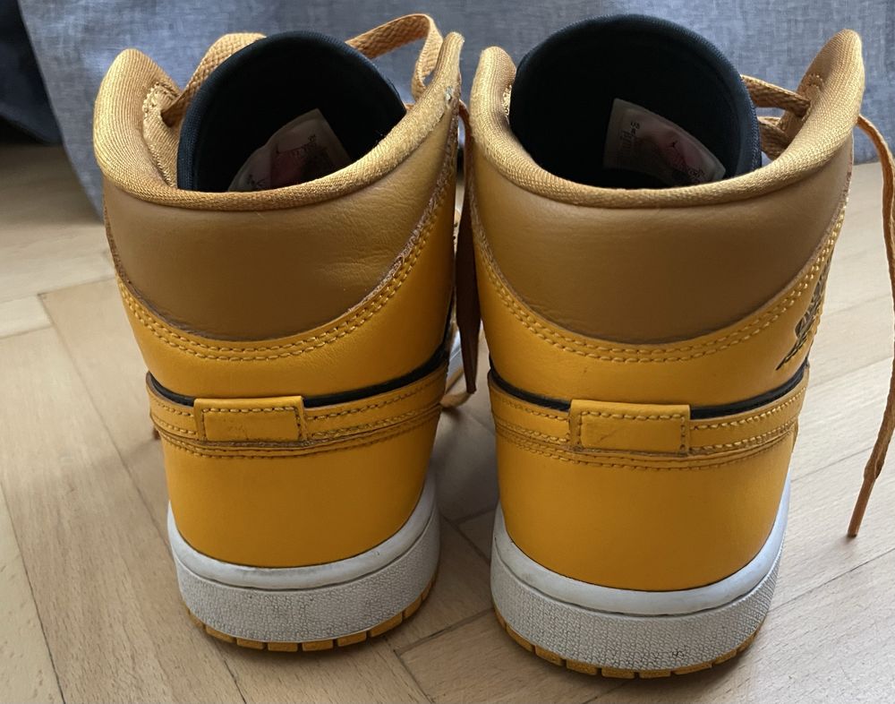 Дамски кецове Nike Jordan  и Nike
