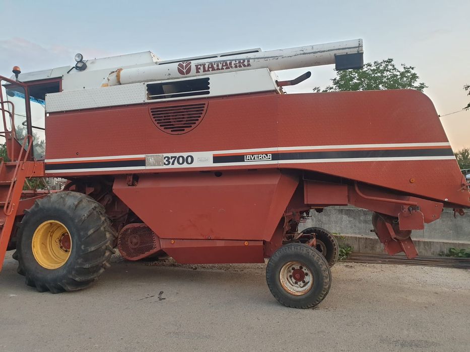De vanzare combina  LAVERDA 3700  cu tocator