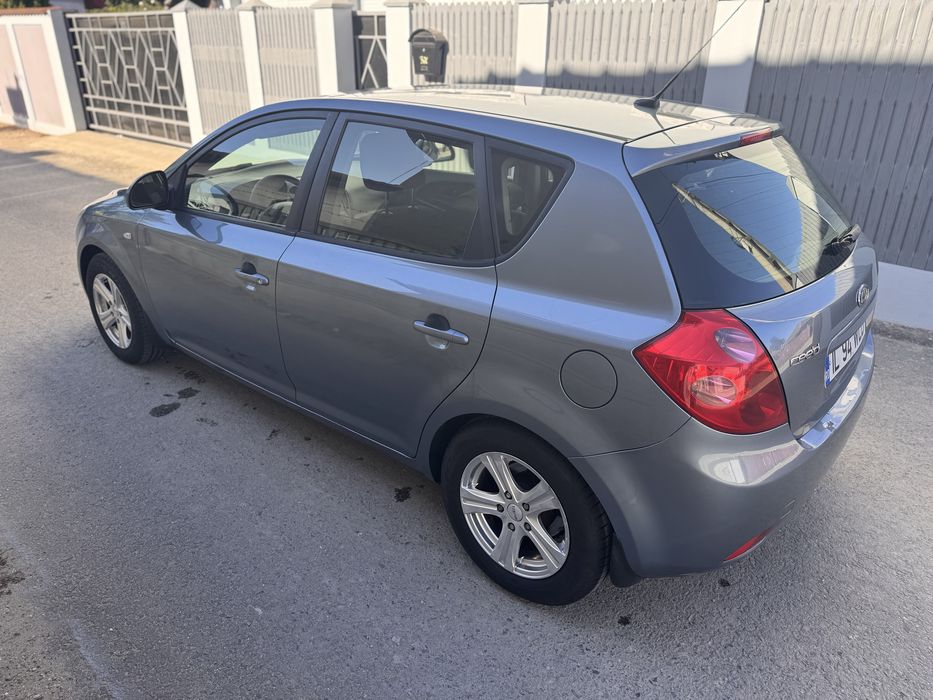 Kia ceed 1.4 benzina an 2008 cu GPL montat recent si fara defectiuni