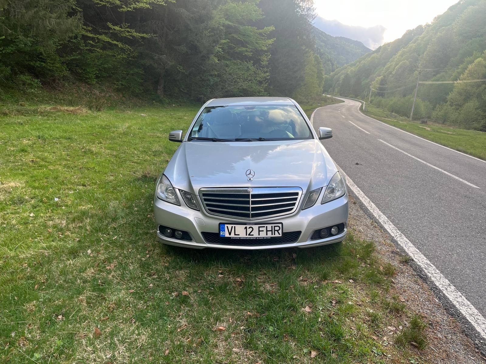 Vând Mercedes an 2011      motor 2.2.       136 de cai