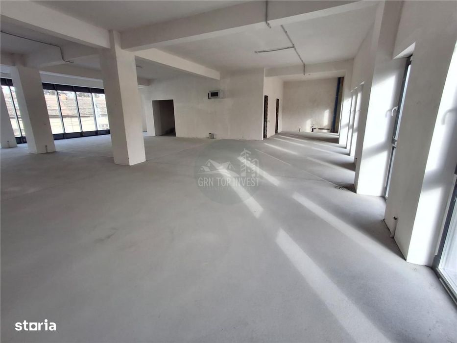 Spatiu comercial 200mp parcare zona Garii