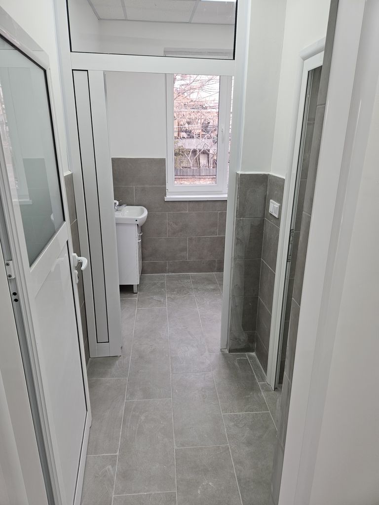 Продава се Офис в Кърджали, Байкал - 25 кв.м за 1592 €/кв.м - Снимка #6