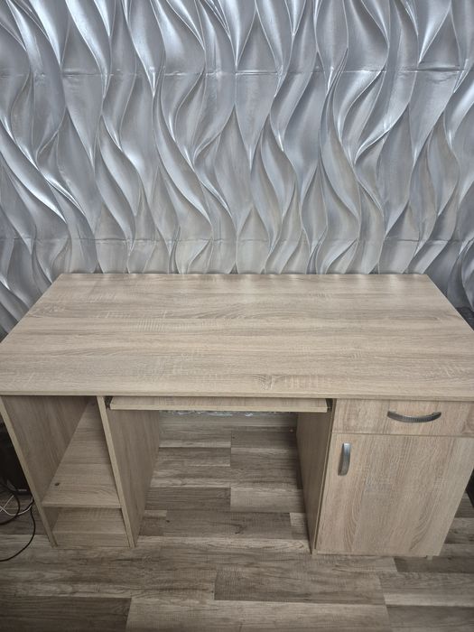 Birou 
Adancime (cm)	63
Inaltime (