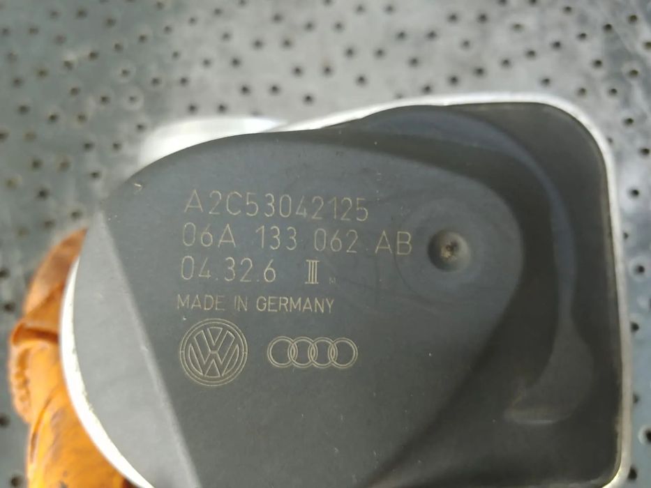clapeta acceleratie 1.6 b bgu  skoda octavia 2 vw golf 5 seat altea 06a133062ab