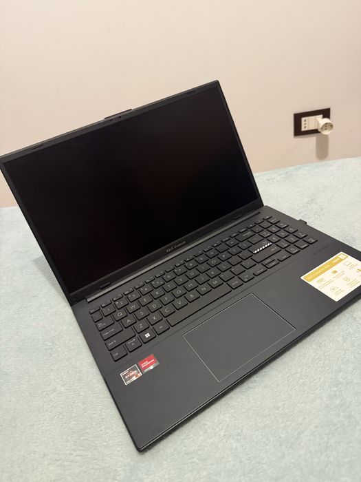 Vand laptop asus vivobook 14/15