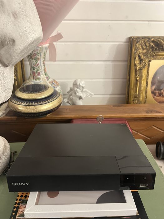 Vând Sony Blu-Ray BDP-S1700