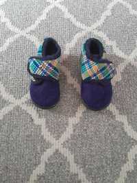 Детски понтофки и обувки за момче