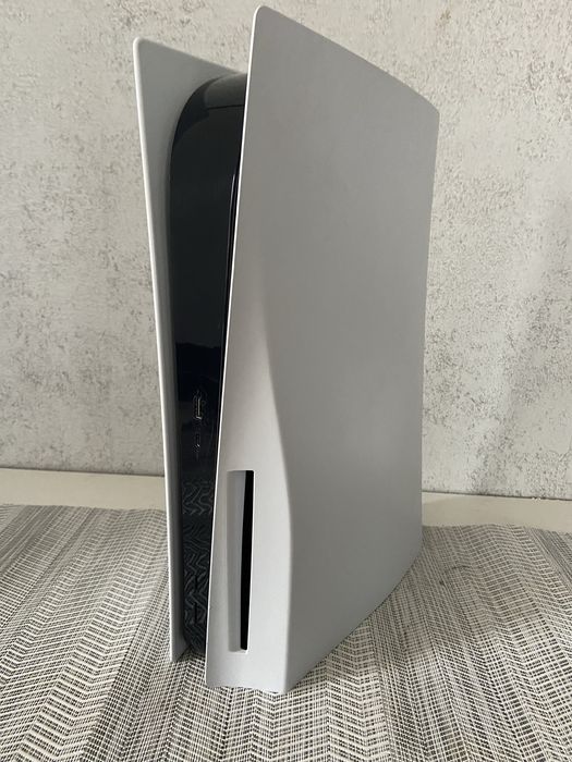 Конзола PS5 Disc Edition